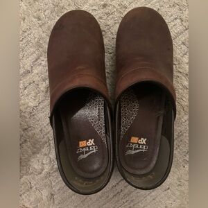 Like New Dansko XP 2.0 size 42 Men’s Shoes